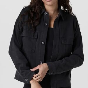 Vuori Women's Mackenzie Jacket in Black